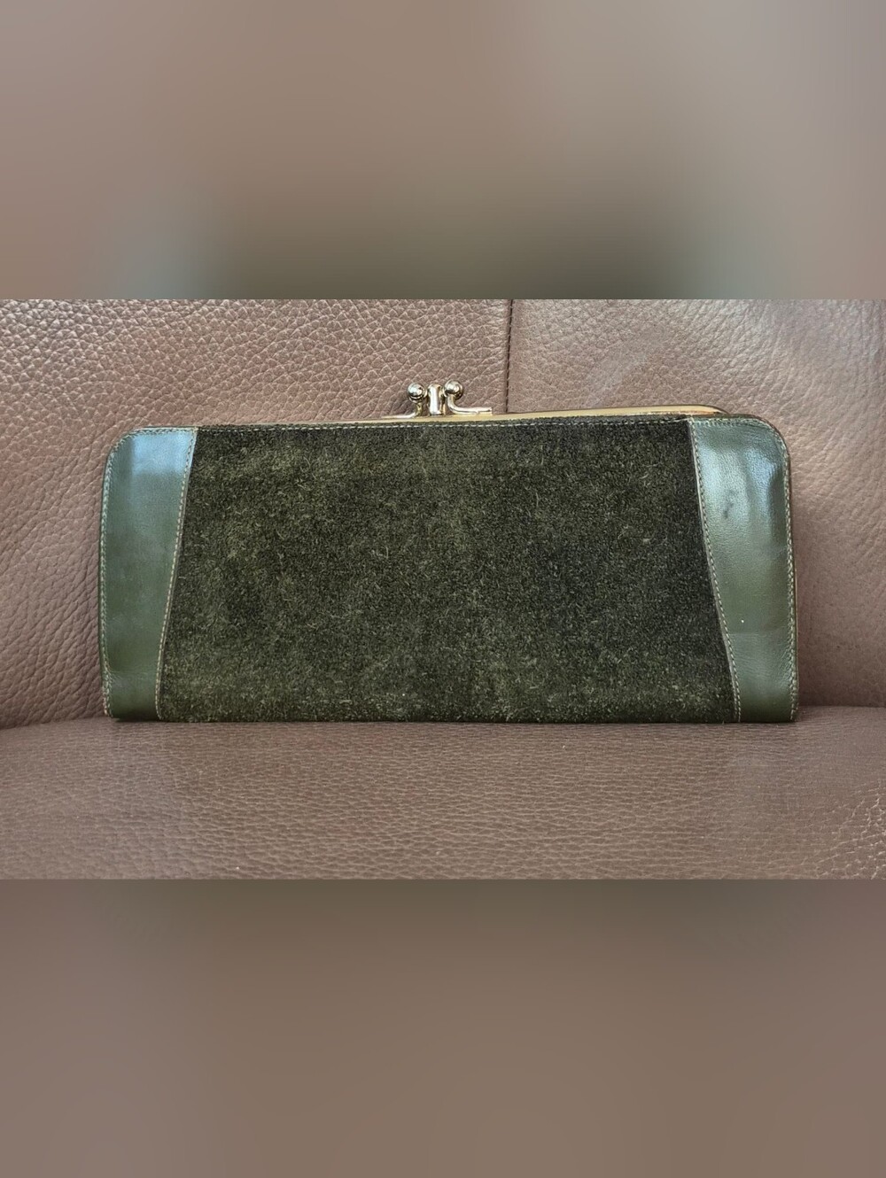 Baronet - Vintage Bifold Leather Frame Clutch Wallet w/Kiss Lock Closure, Green